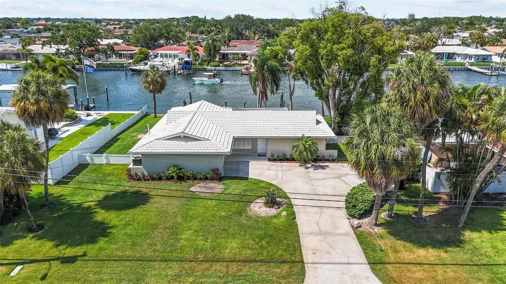 4133 49th Avenue S St Petersburg FL 33711