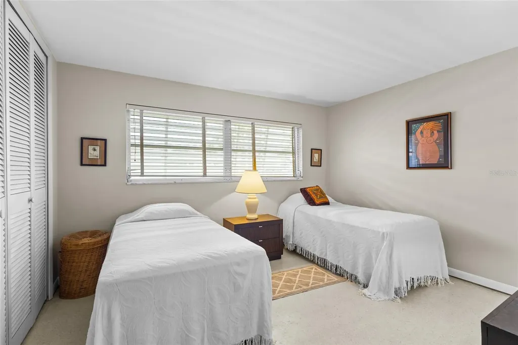 4133 49th Avenue S St Petersburg FL 33711