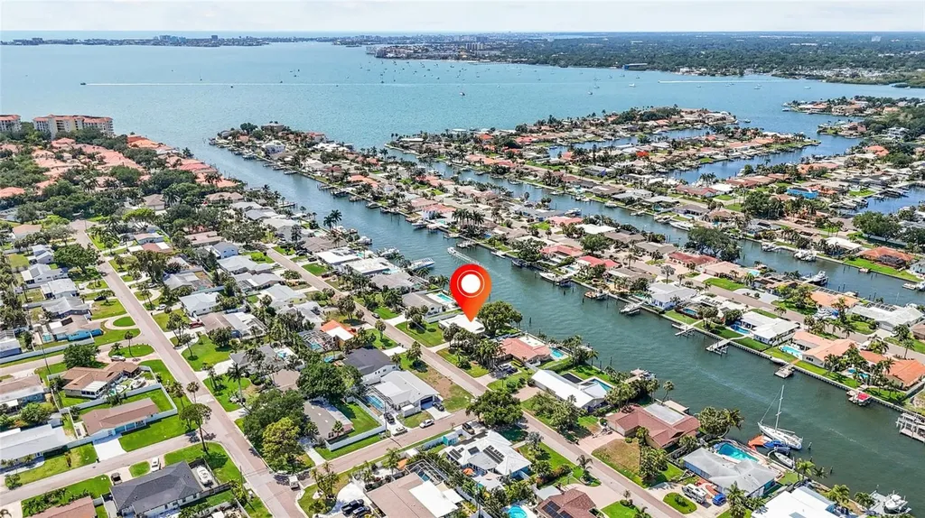 4133 49th Avenue S St Petersburg FL 33711