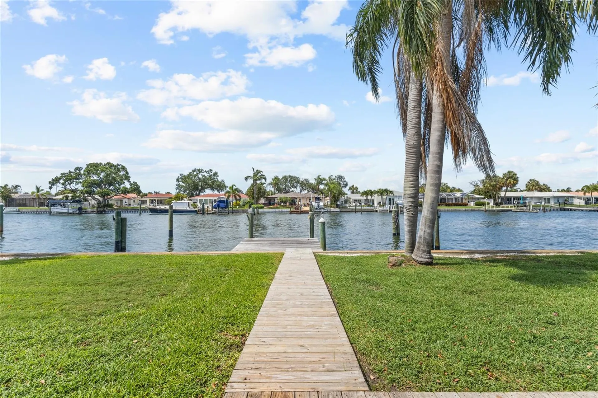 4133 49th Avenue S St Petersburg FL 33711