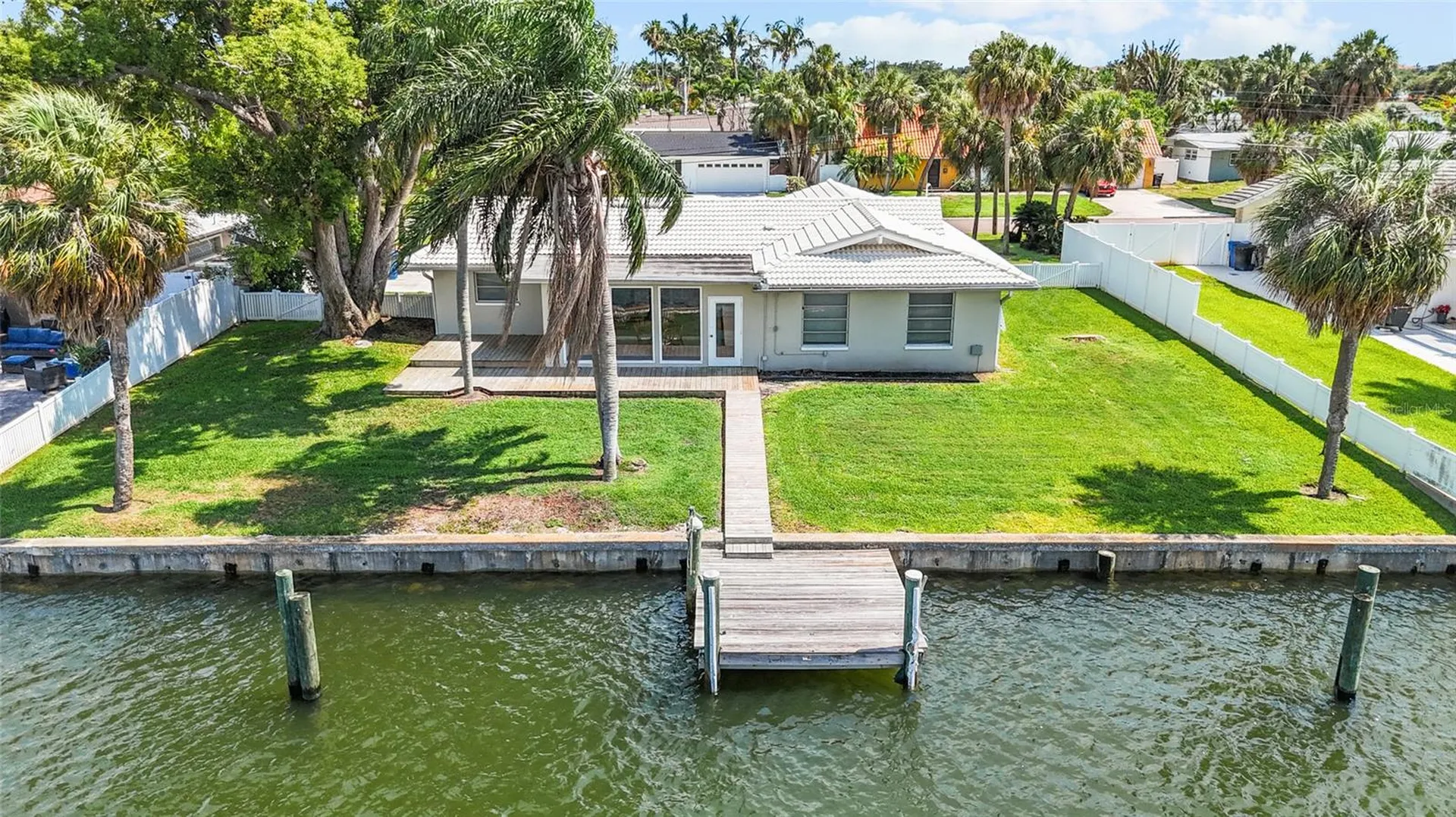 4133 49th Avenue S St Petersburg FL 33711