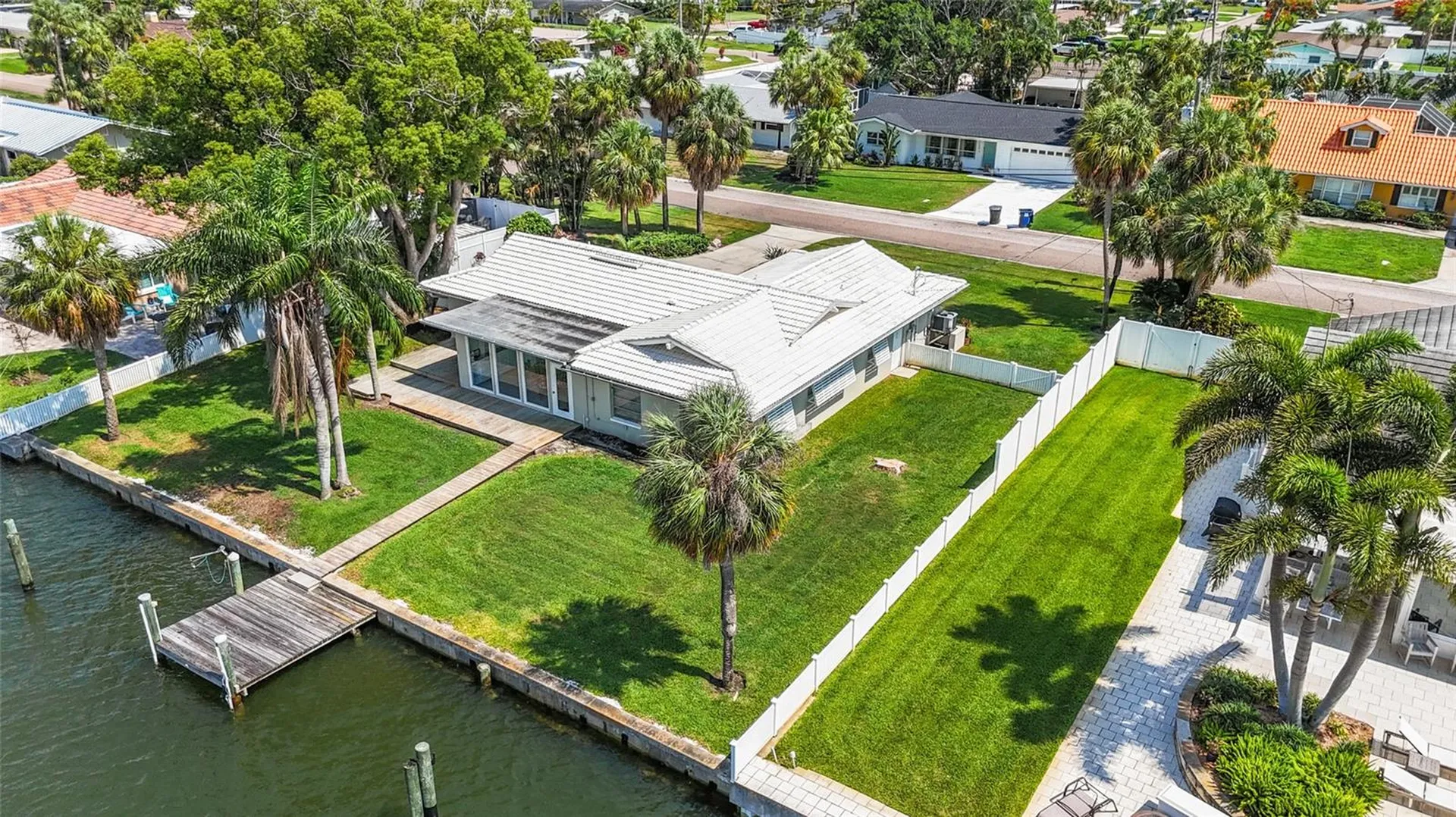 4133 49th Avenue S St Petersburg FL 33711