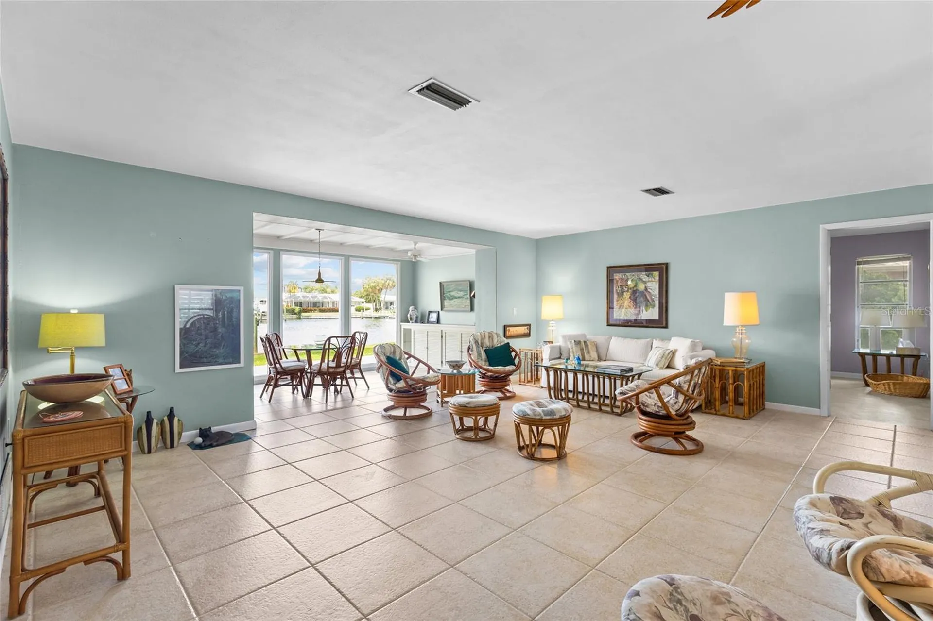 4133 49th Avenue S St Petersburg FL 33711