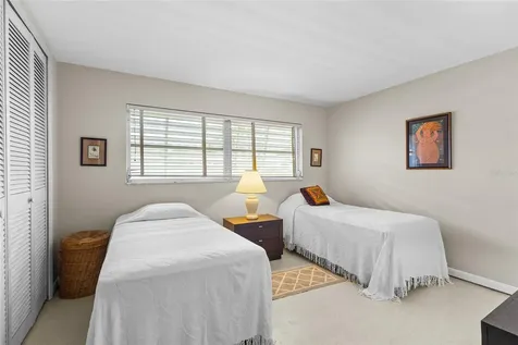 4133 49th Avenue S St Petersburg FL 33711