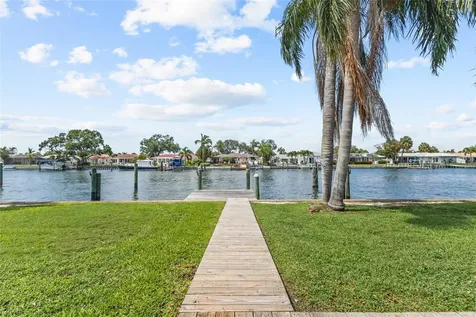 4133 49th Avenue S St Petersburg FL 33711