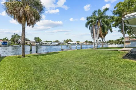 4133 49th Avenue S St Petersburg FL 33711