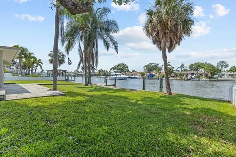 4133 49th Avenue S St Petersburg FL 33711