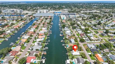 4133 49th Avenue S St Petersburg FL 33711