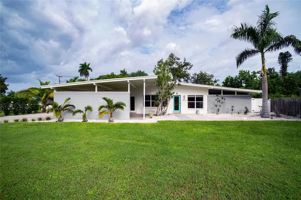 7812 San Juan Avenue Bradenton FL 34209