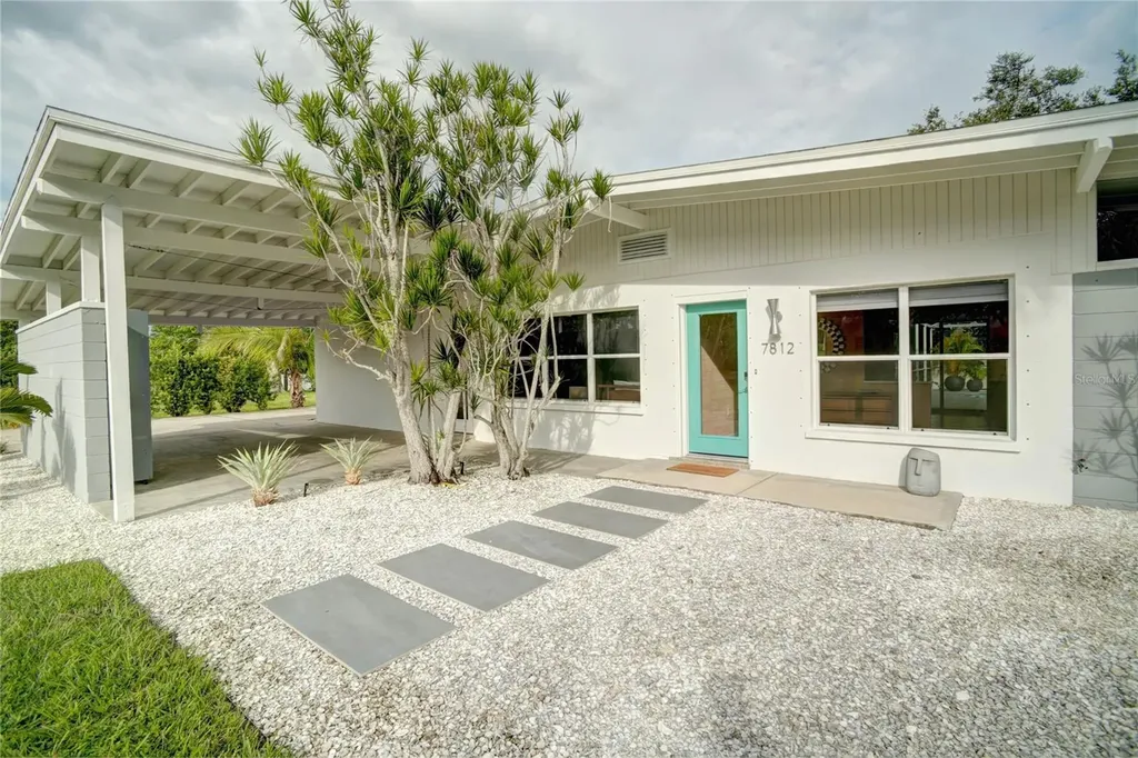 7812 San Juan Avenue Bradenton FL 34209
