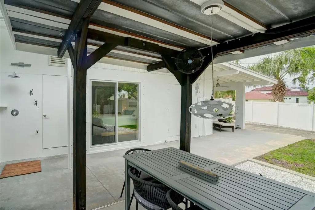 7812 San Juan Avenue Bradenton FL 34209