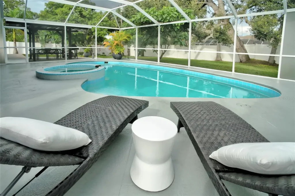 7812 San Juan Avenue Bradenton FL 34209
