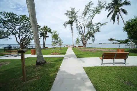 7812 San Juan Avenue Bradenton FL 34209