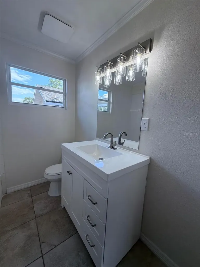 4418 W Fairview Heights Tampa FL 33616