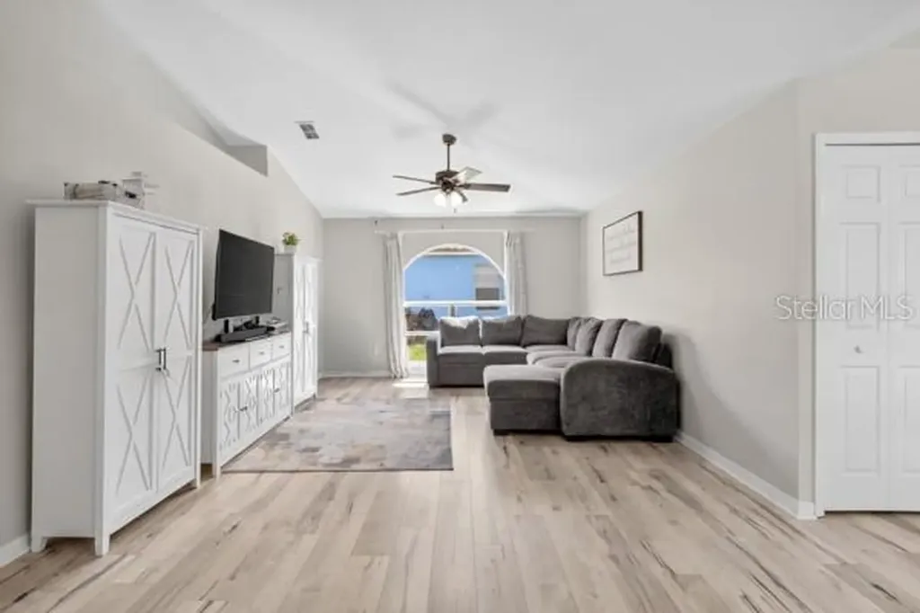 3857 Sleepy Hill Oaks Loop Lakeland FL 33810