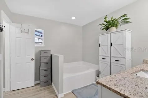 3857 Sleepy Hill Oaks Loop Lakeland FL 33810