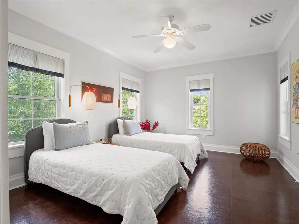835 Kenilworth Terrace Orlando FL 32803