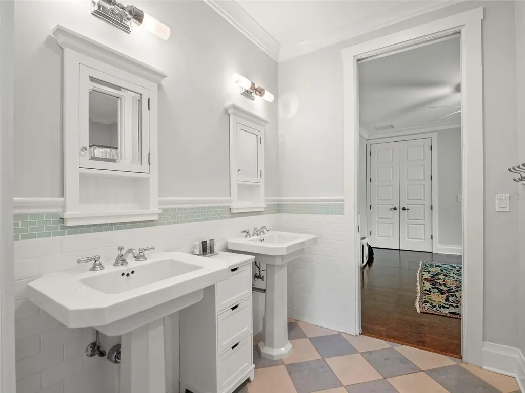 835 Kenilworth Terrace Orlando FL 32803