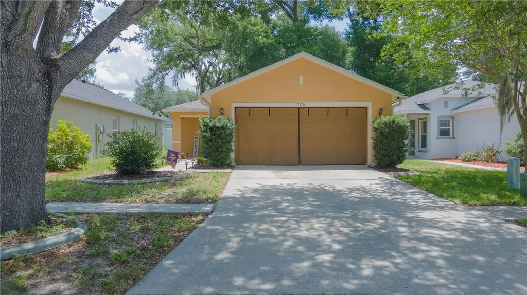 11910 Mango Groves Boulevard Seffner FL 33584