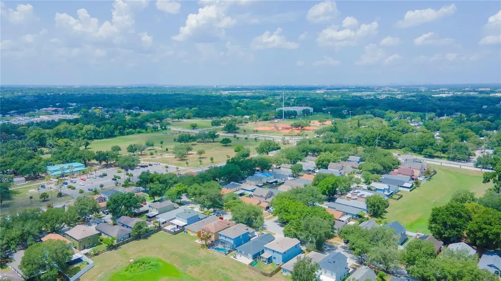 11910 Mango Groves Boulevard Seffner FL 33584