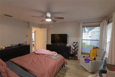 11910 Mango Groves Boulevard Seffner FL 33584