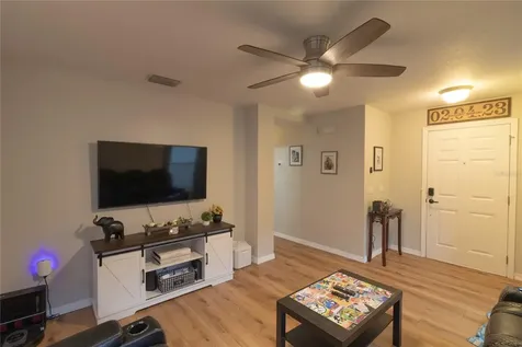 11910 Mango Groves Boulevard Seffner FL 33584