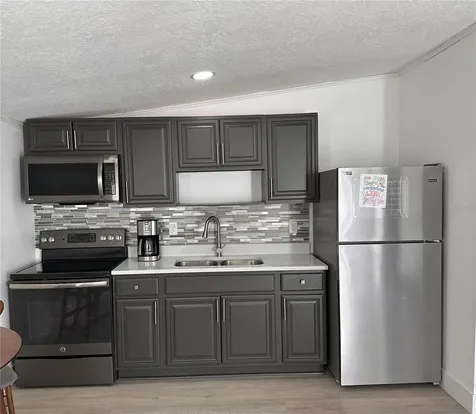 9626 3rd Avenue Orlando FL 32824