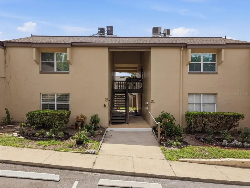 424 Windmeadows Street Altamonte Springs FL 32701