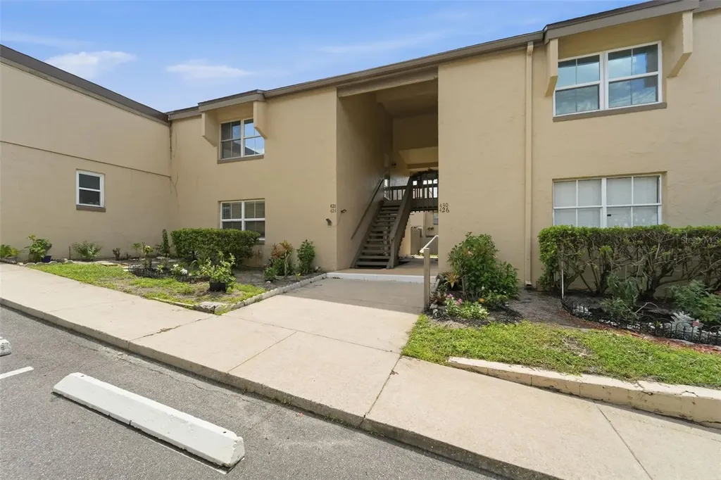 424 Windmeadows Street Altamonte Springs FL 32701