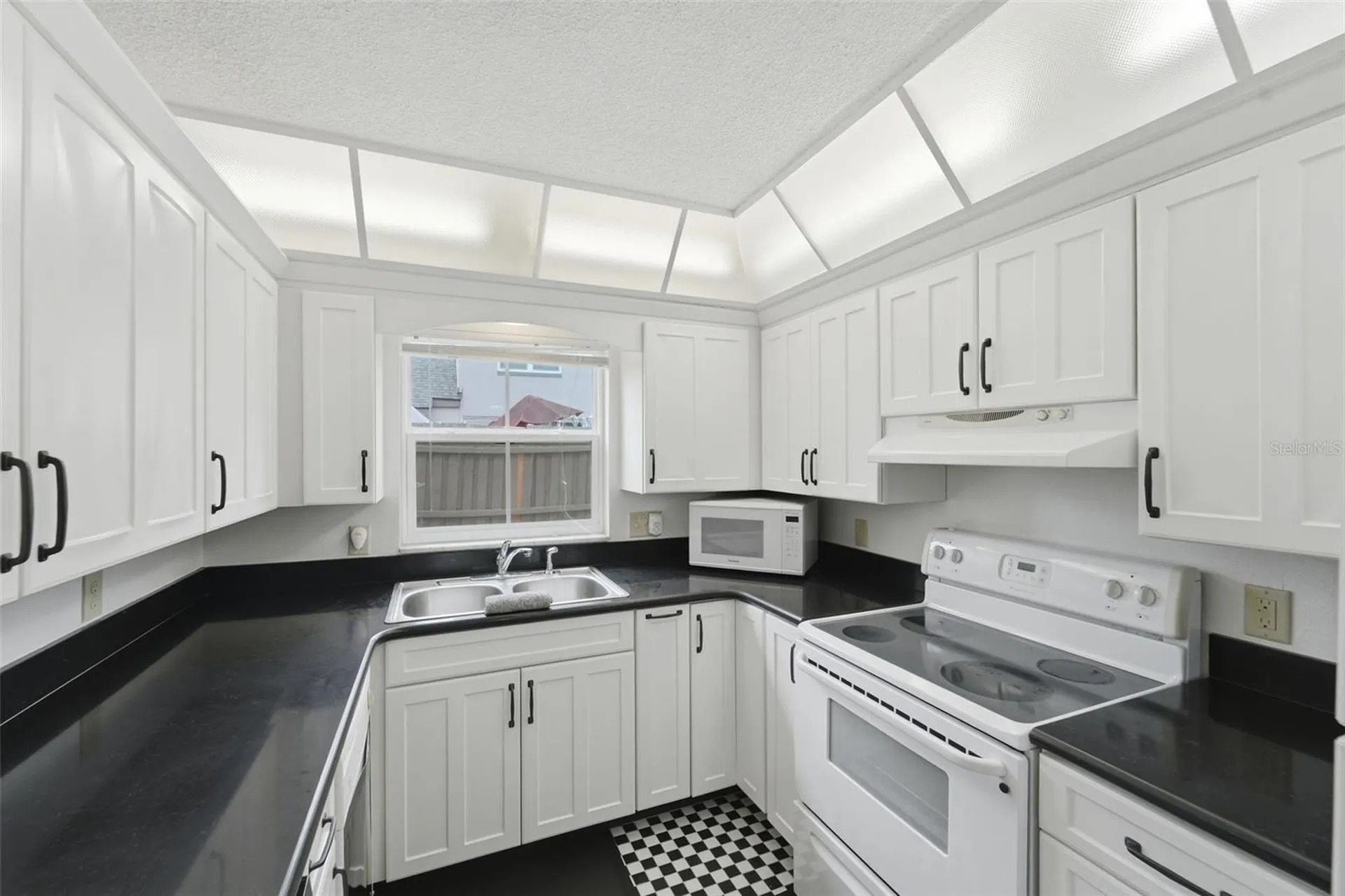424 Windmeadows Street Altamonte Springs FL 32701