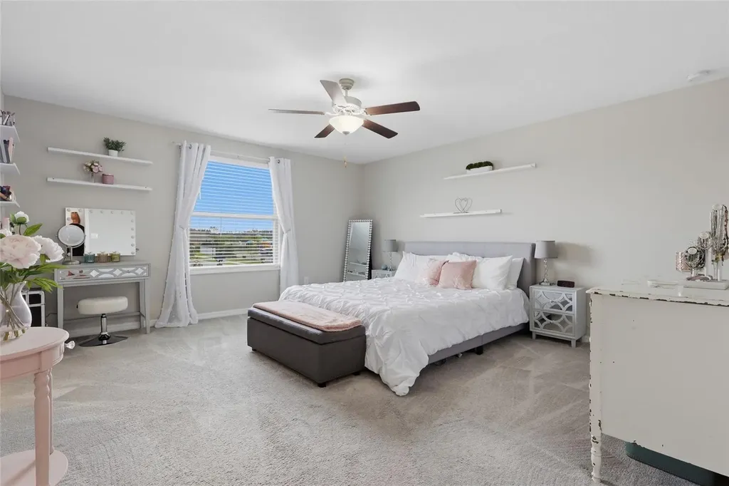 5052 White Chicory Drive Apollo Beach FL 33572