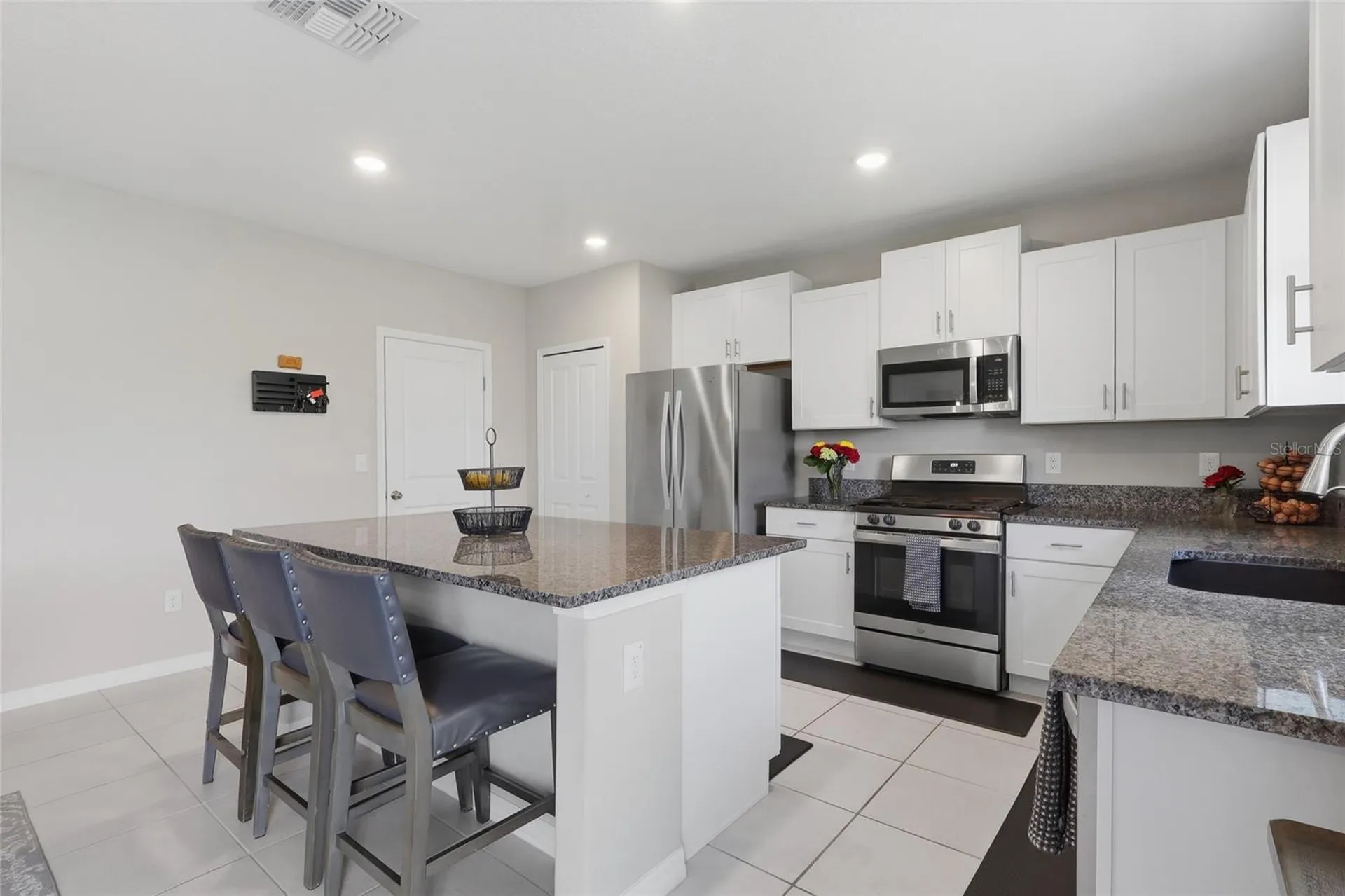 5052 White Chicory Drive Apollo Beach FL 33572