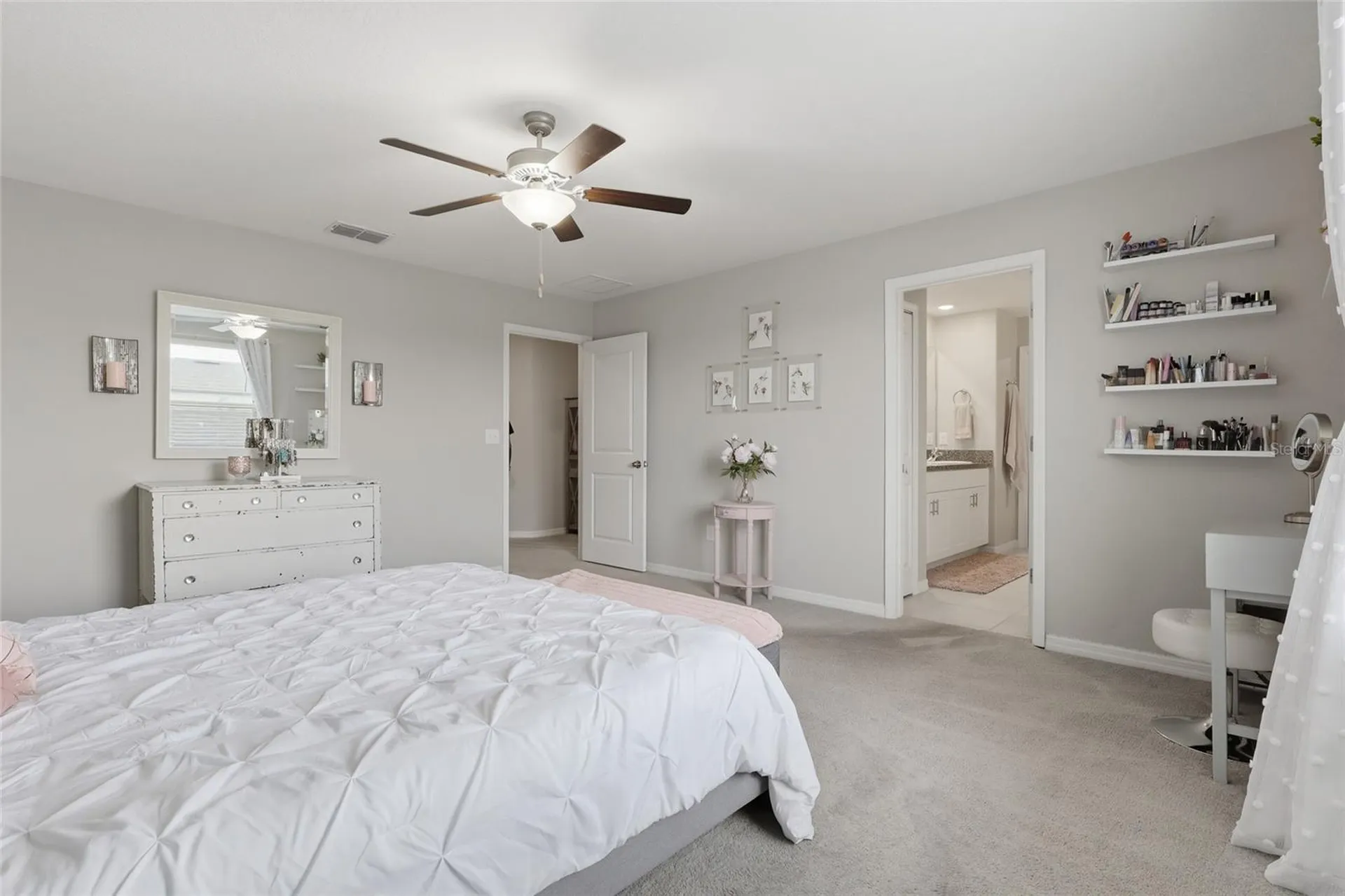 5052 White Chicory Drive Apollo Beach FL 33572