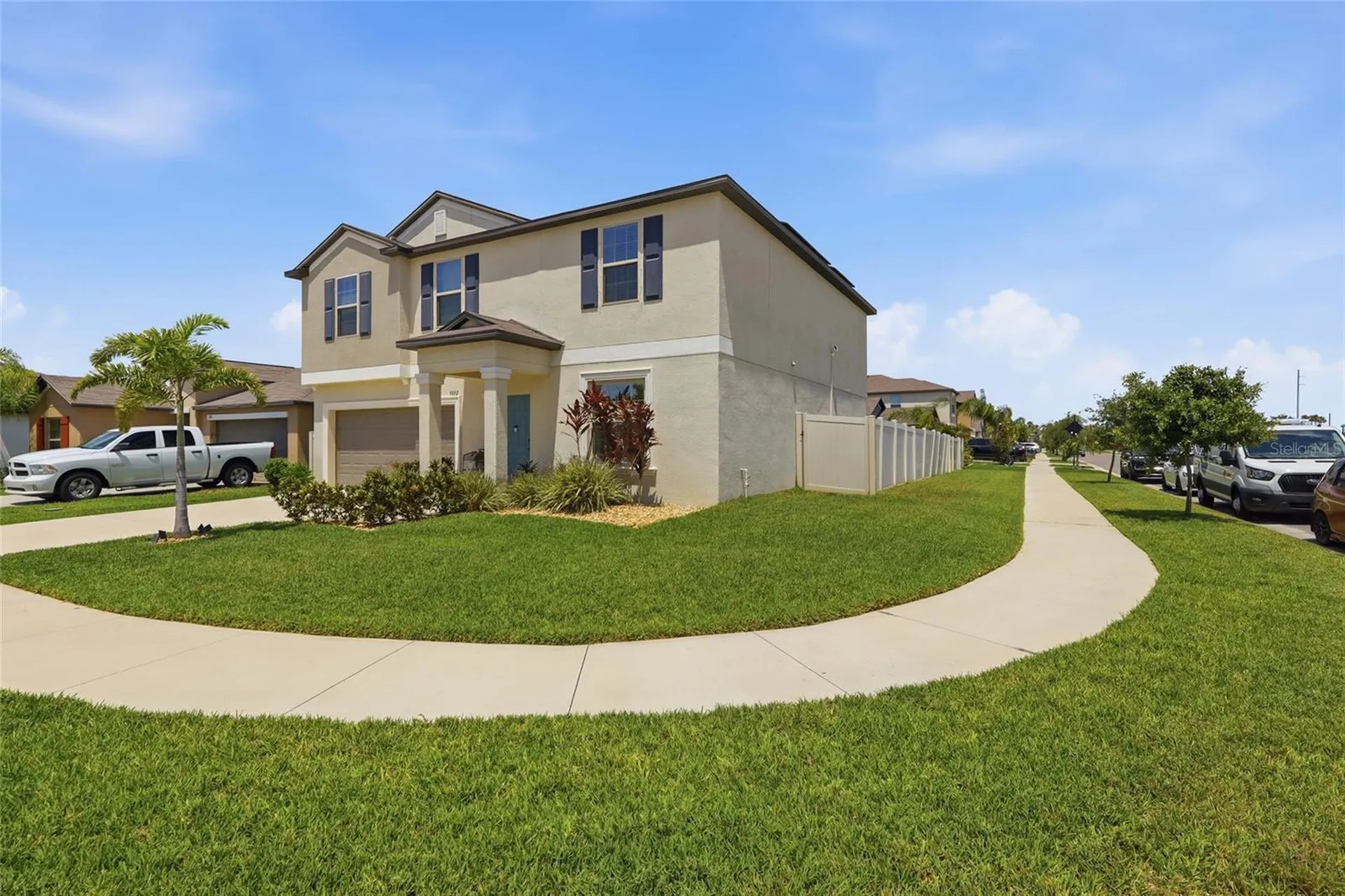 5052 White Chicory Drive Apollo Beach FL 33572