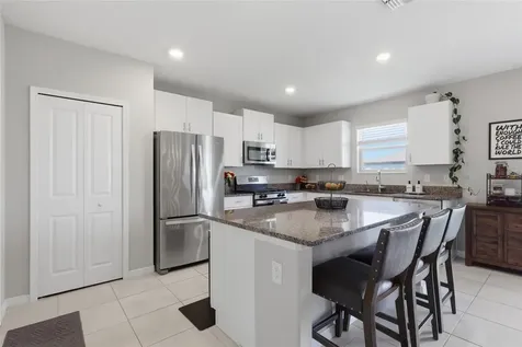5052 White Chicory Drive Apollo Beach FL 33572