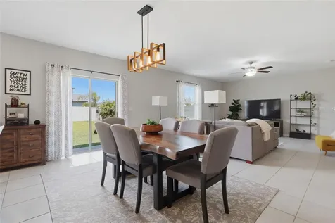 5052 White Chicory Drive Apollo Beach FL 33572