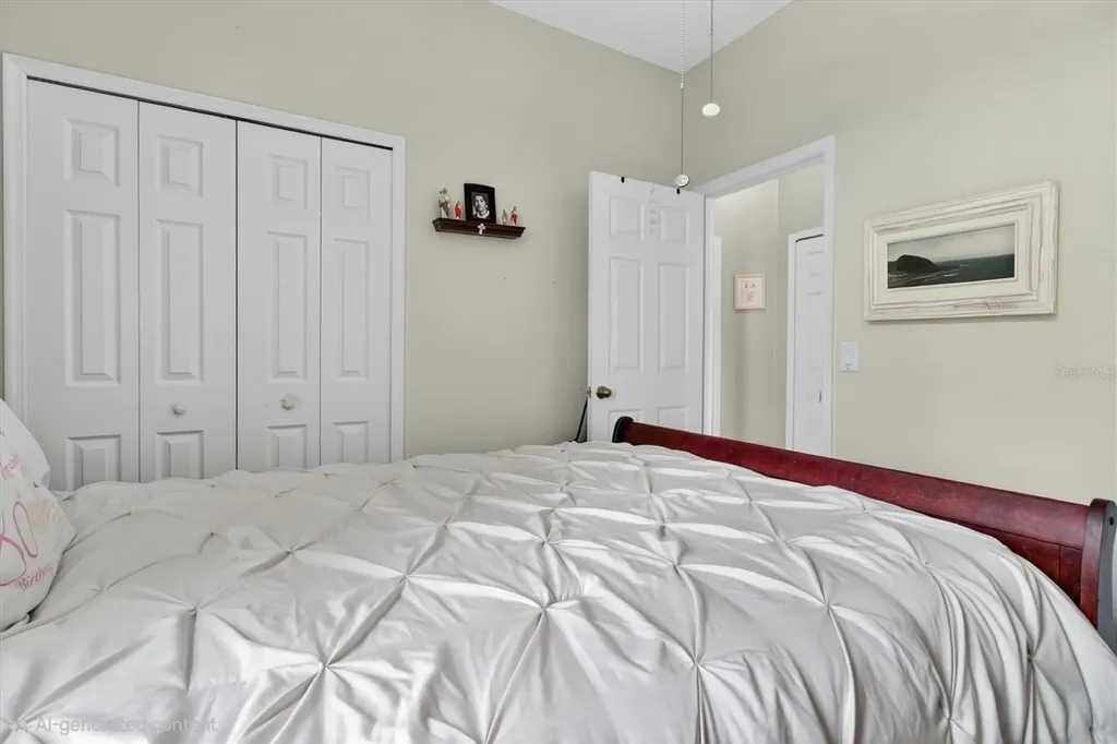 2304 Saphire Court Kissimmee FL 34743