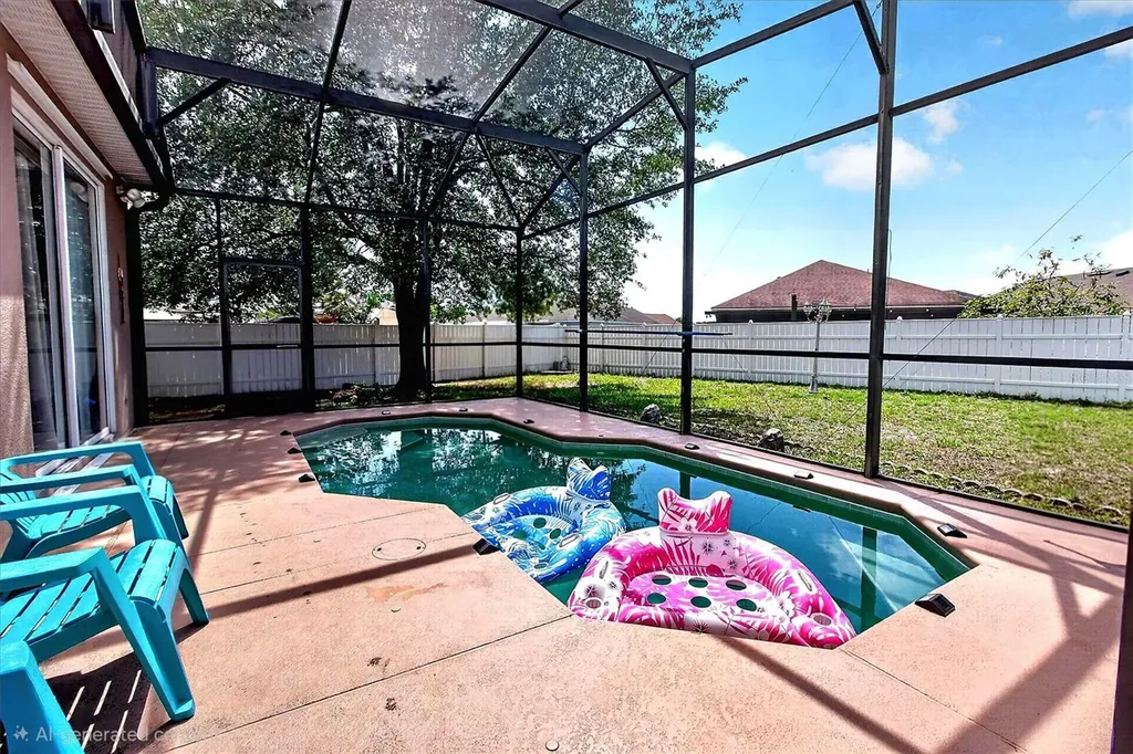 2304 Saphire Court Kissimmee FL 34743