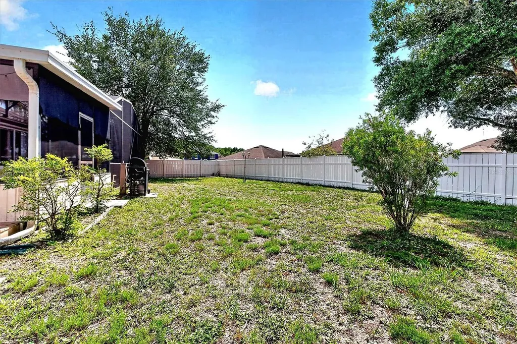 2304 Saphire Court Kissimmee FL 34743