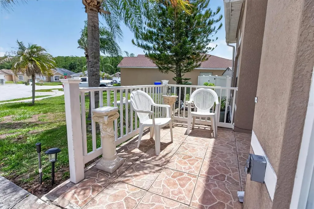 2304 Saphire Court Kissimmee FL 34743