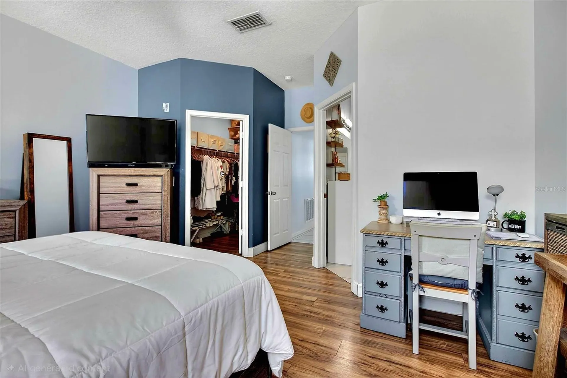 2304 Saphire Court Kissimmee FL 34743