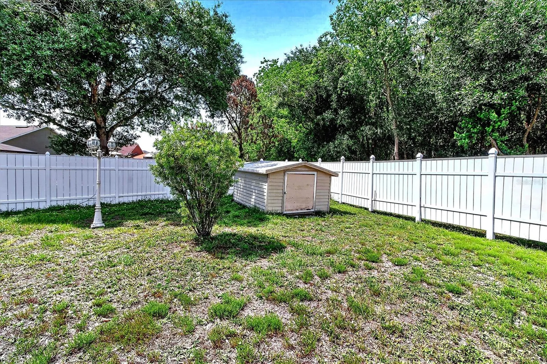2304 Saphire Court Kissimmee FL 34743