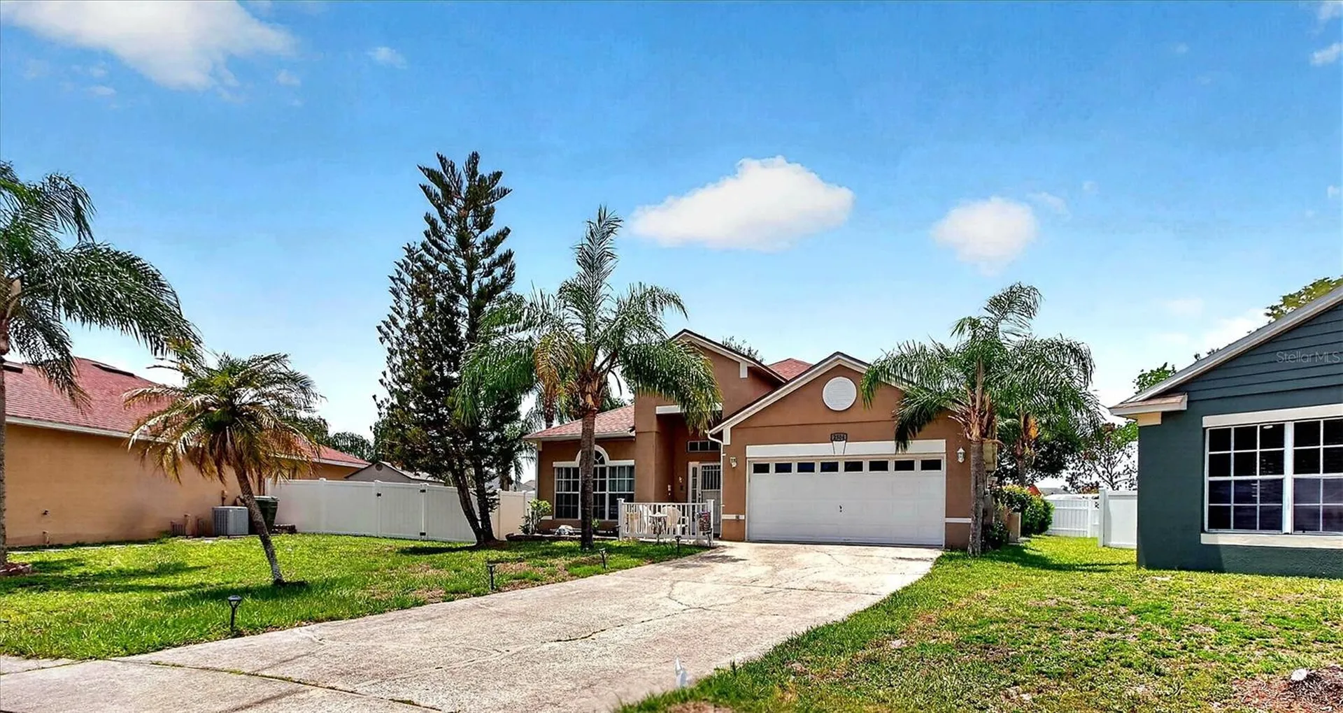 2304 Saphire Court Kissimmee FL 34743