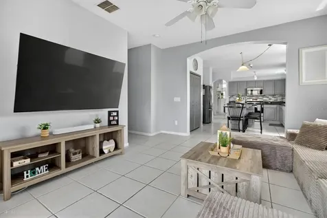 2304 Saphire Court Kissimmee FL 34743