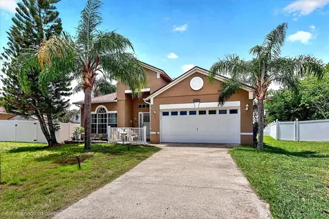 2304 Saphire Court Kissimmee FL 34743