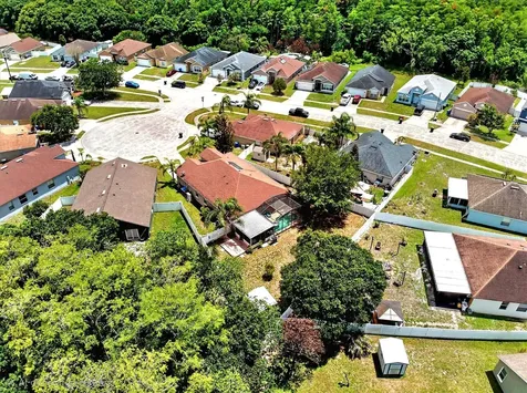 2304 Saphire Court Kissimmee FL 34743