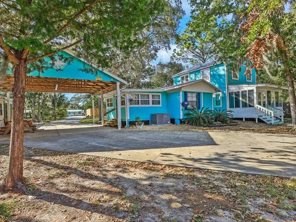 112 8th Street NE Steinhatchee FL 32359