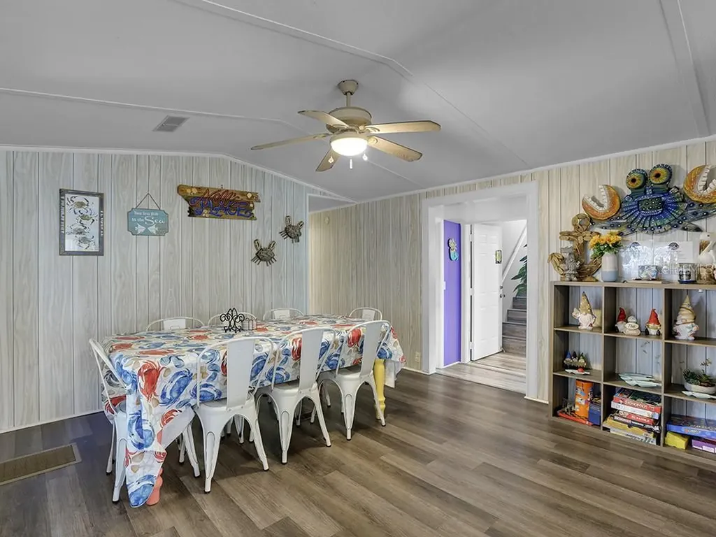 112 8th Street NE Steinhatchee FL 32359