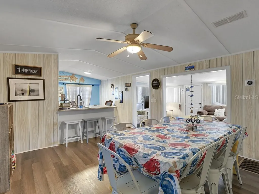 112 8th Street NE Steinhatchee FL 32359