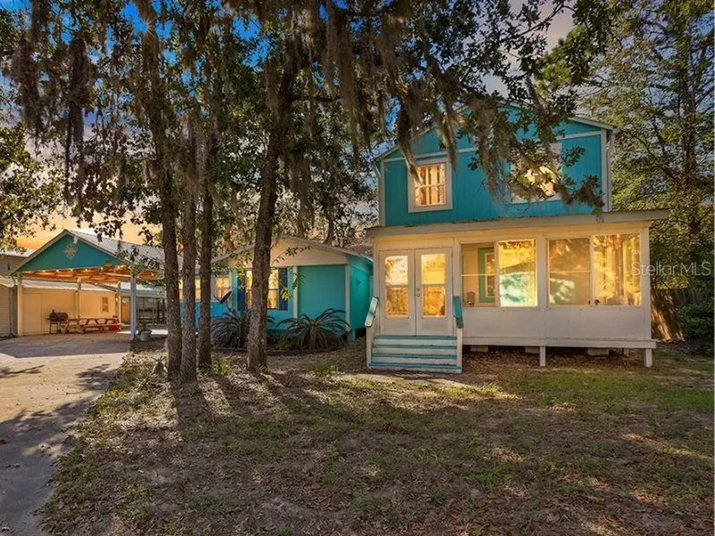 112 8th Street NE Steinhatchee FL 32359